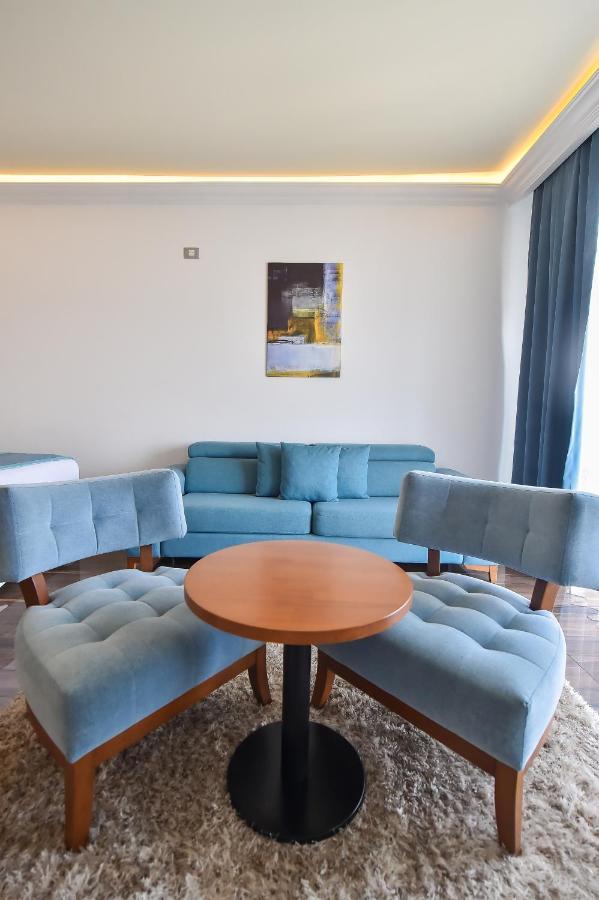 White Tower Private Apartment Beach View Mamaja Zewnętrze zdjęcie